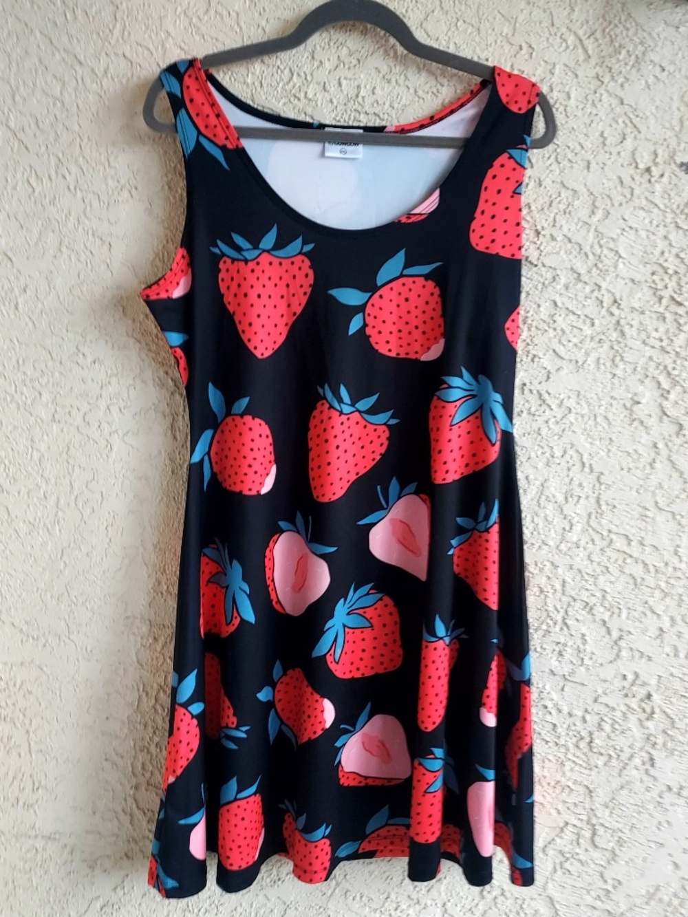 CowCow 2X Strawberry Pattern Sleeveless Sundress.